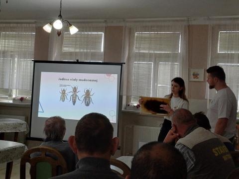 Prednáška o včelách v DSS Zavar s pánom Maruniakom