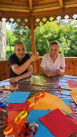  Naši páni pri výrobe si aktivity v CSS Šoporňa-Štrkovec užili rovnako, ako guláš....