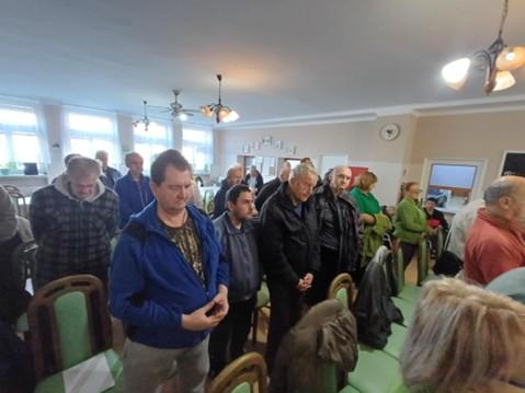  Klienti  a zamestnanci DSS Zavar pri slávení novoročnej omše, spev piesní.