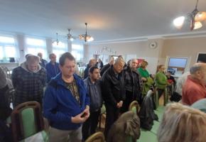  Klienti  a zamestnanci DSS Zavar pri slávení novoročnej omše, spev piesní.