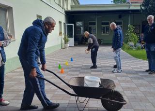 Fúriková relý je obľúbenou disciplínou zavarského 5 boja...