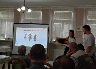 Prednáška o včelách v DSS Zavar s pánom Maruniakom