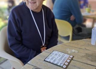 Prijímatelia sociálnej služby si užili dopoludnie pri spoločenských hrách, veľký úspech má vždy BIBGO...